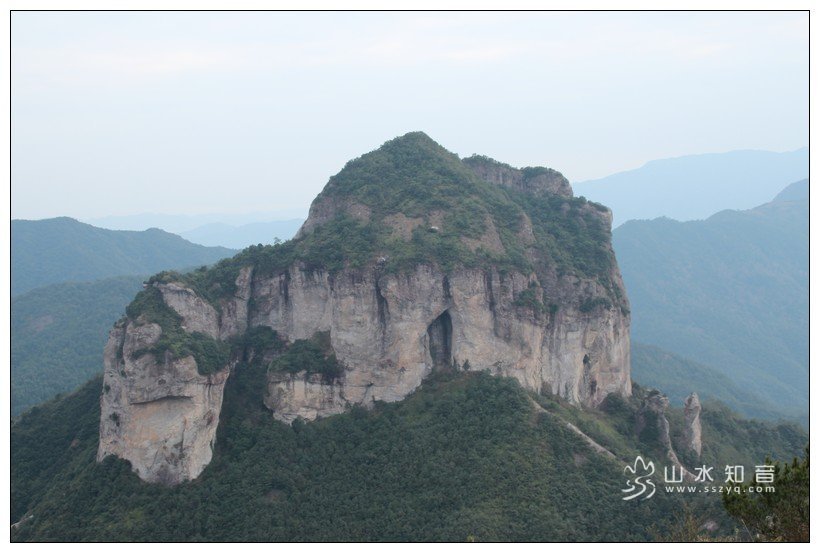 芙蓉峰后面